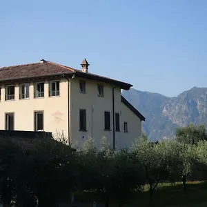 La Corte Del Cigno , Monte Isola Italia